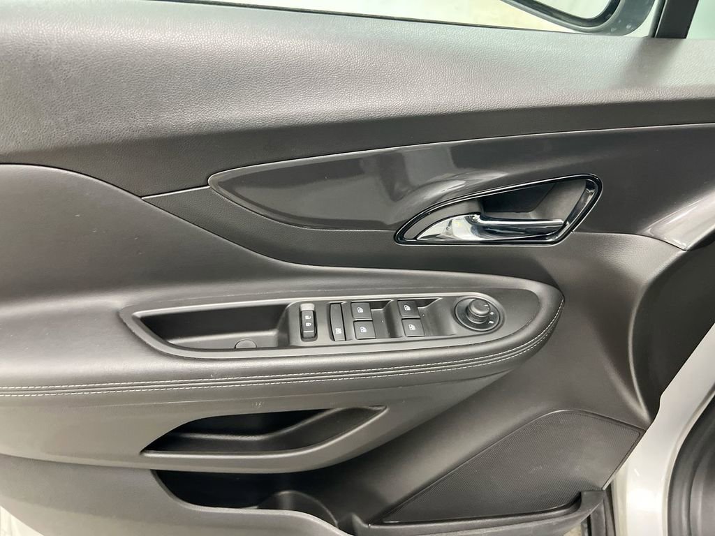 Used 2022 Buick Encore Preferred w/ Safety Package image 20