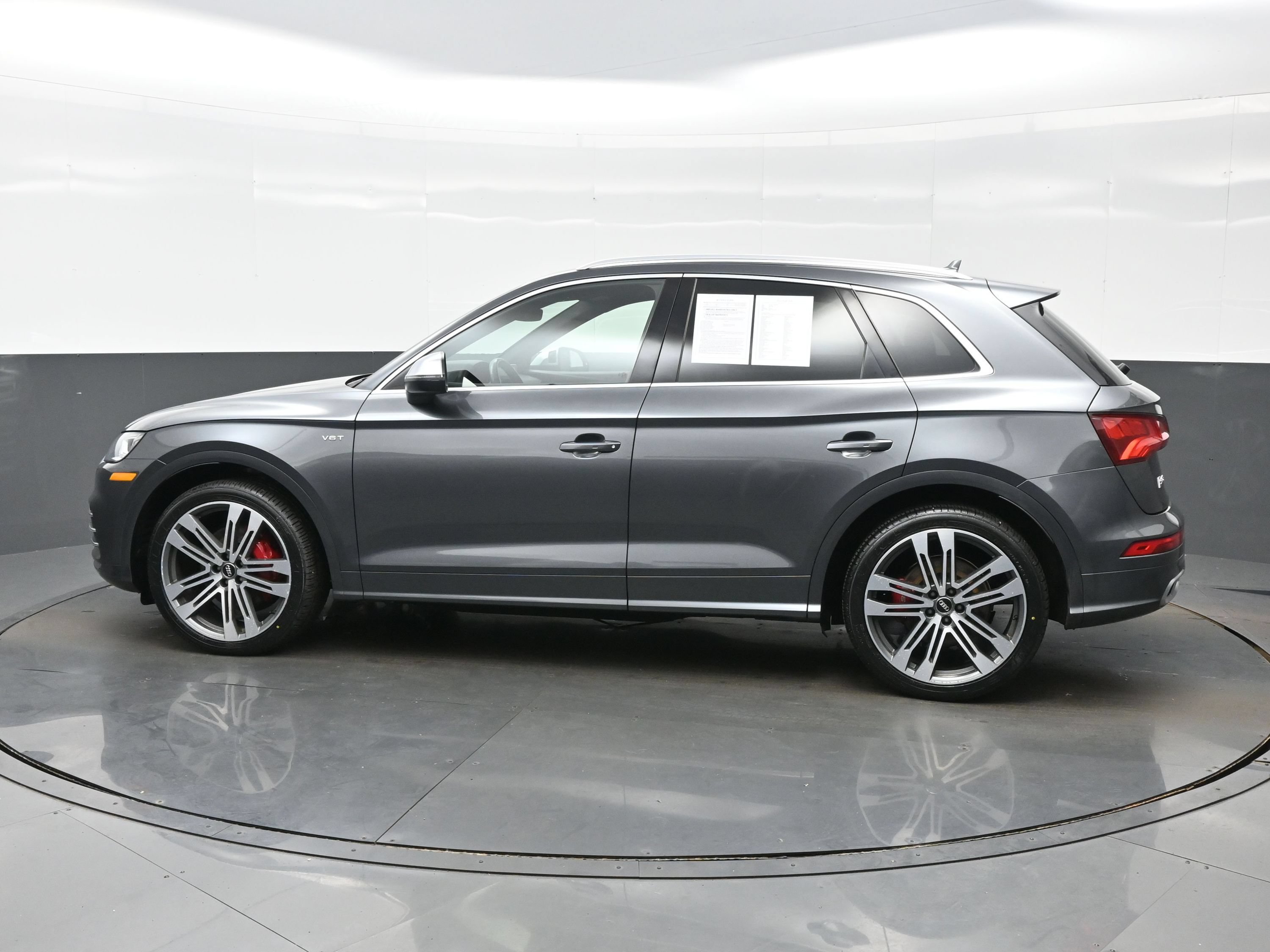 Used 2018 Audi SQ5 Prestige w/ Prestige Package AWD/4WD image 3