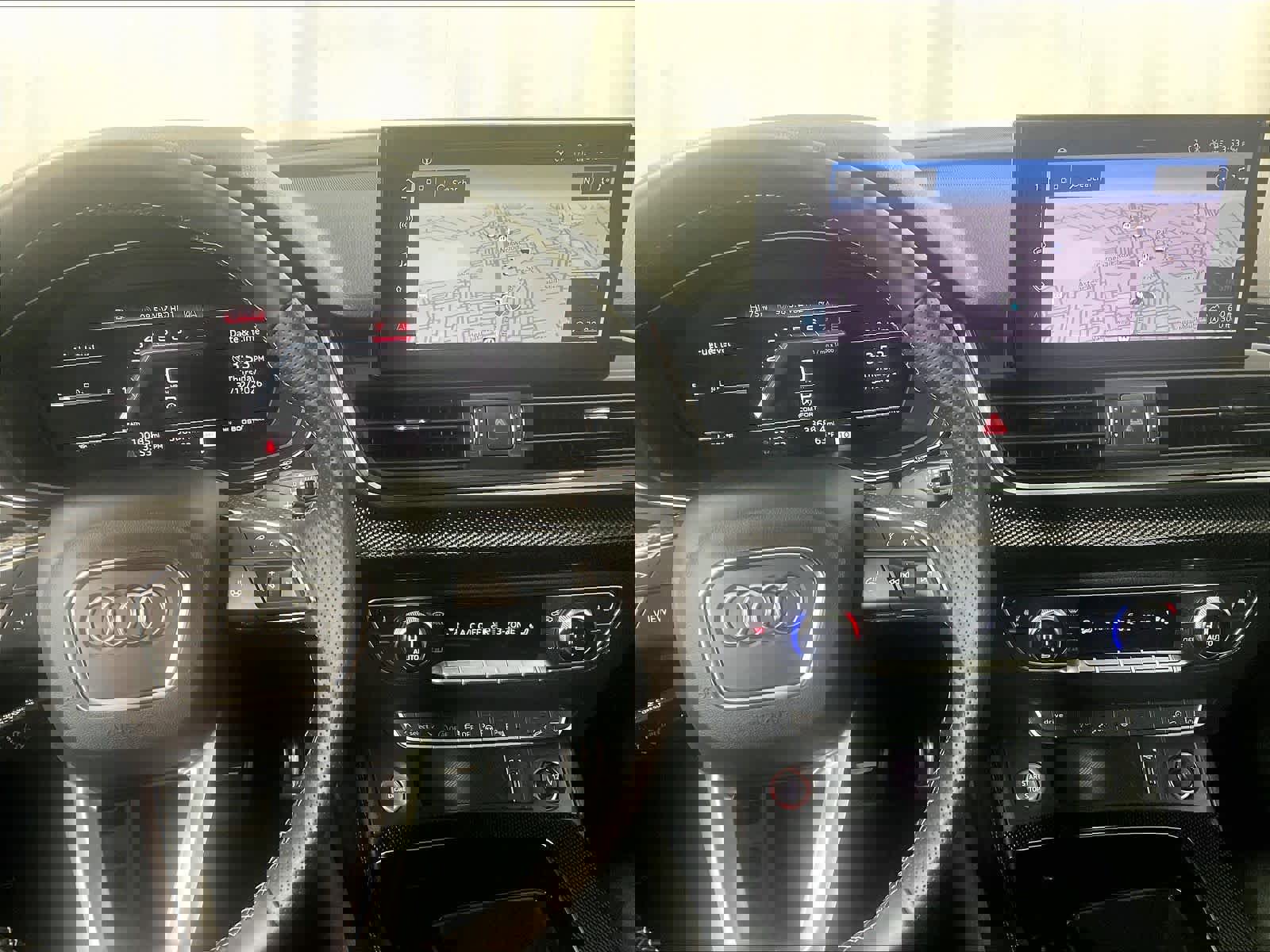 Used 2024 Audi SQ5 Prestige w/ Prestige Package image 19