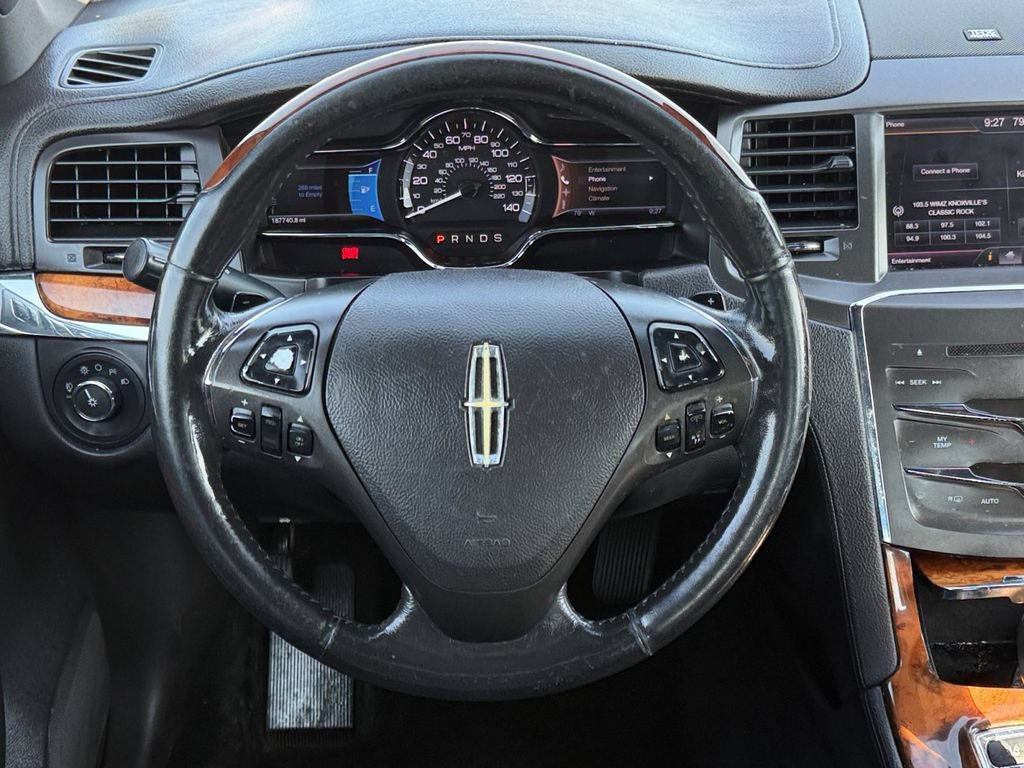 Used 2013 Lincoln MKS AWD image 20