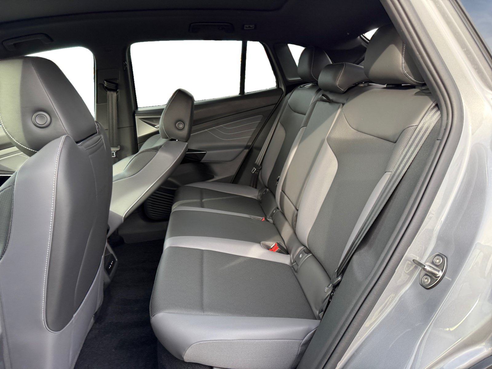 New 2026 Volkswagen ID.4 Pro S RWD image 16
