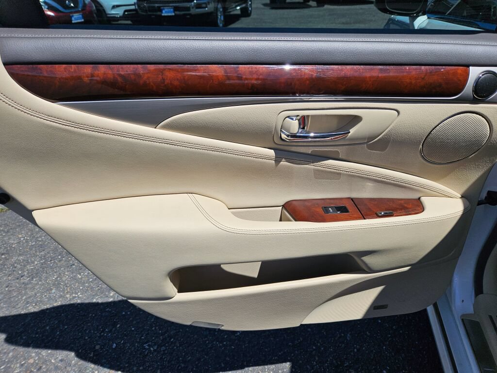 Used 2014 Lexus LS 460 L AWD/4WD image 13