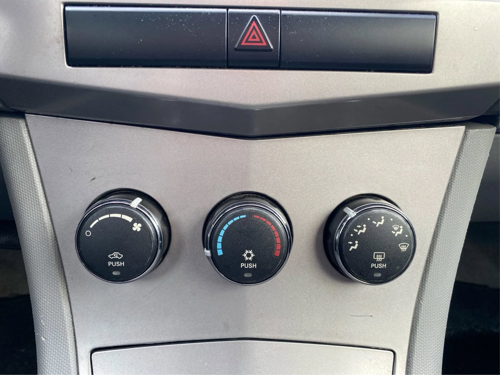 Used 2008 Chrysler Sebring LX w/ Convenience Group FWD image 16