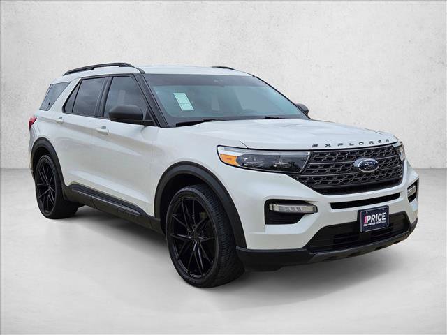 Used 2021 Ford Explorer XLT w/ Equipment Group 202A RWD image 3