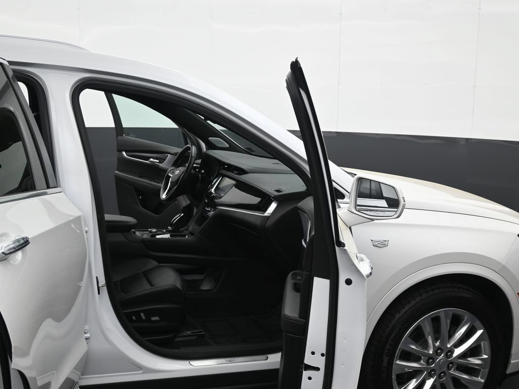 Used 2020 Cadillac XT6 Premium Luxury AWD/4WD image 9