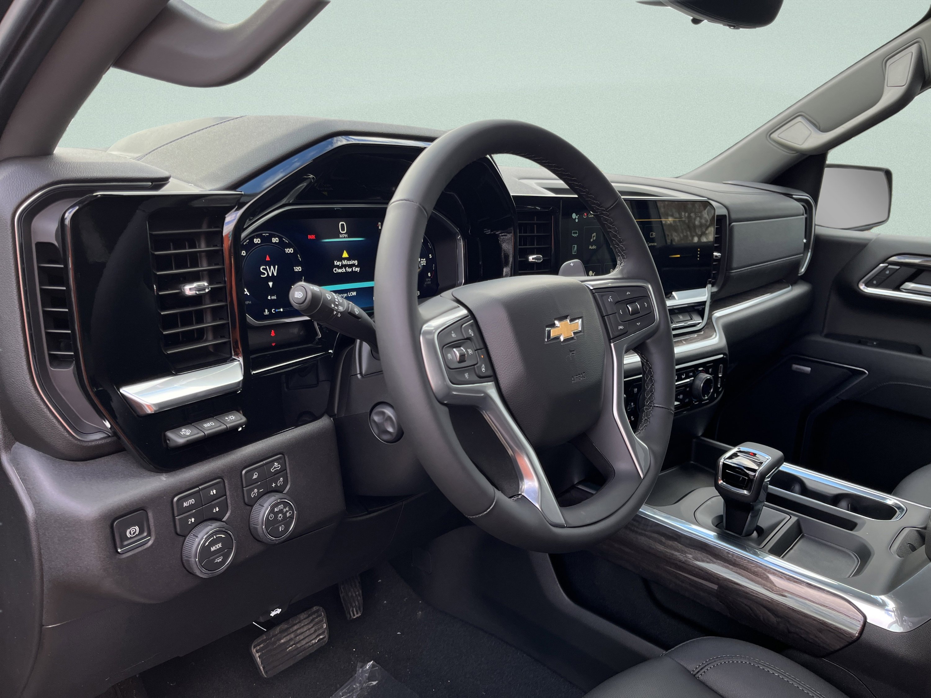 New 2026 Chevrolet Silverado 1500 LTZ w/ LTZ Premium Package image 12