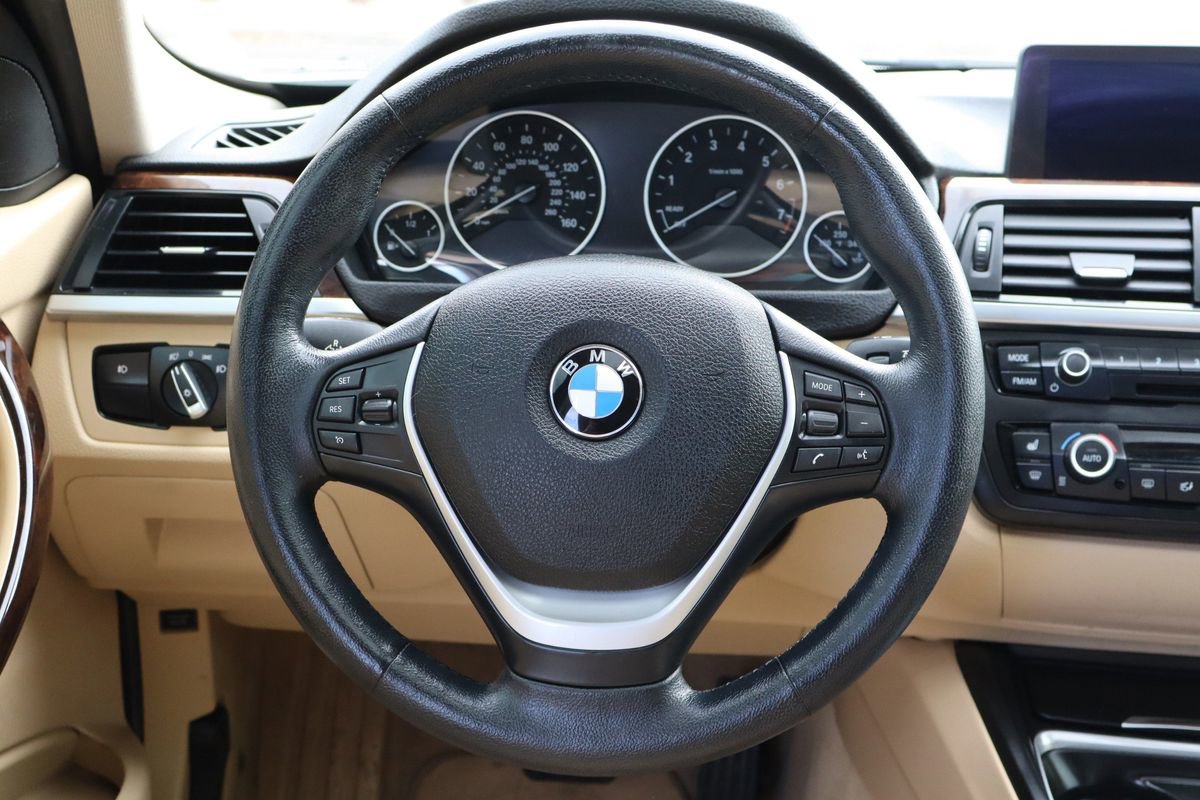 Used 2015 BMW 335i xDrive Sedan AWD/4WD image 18