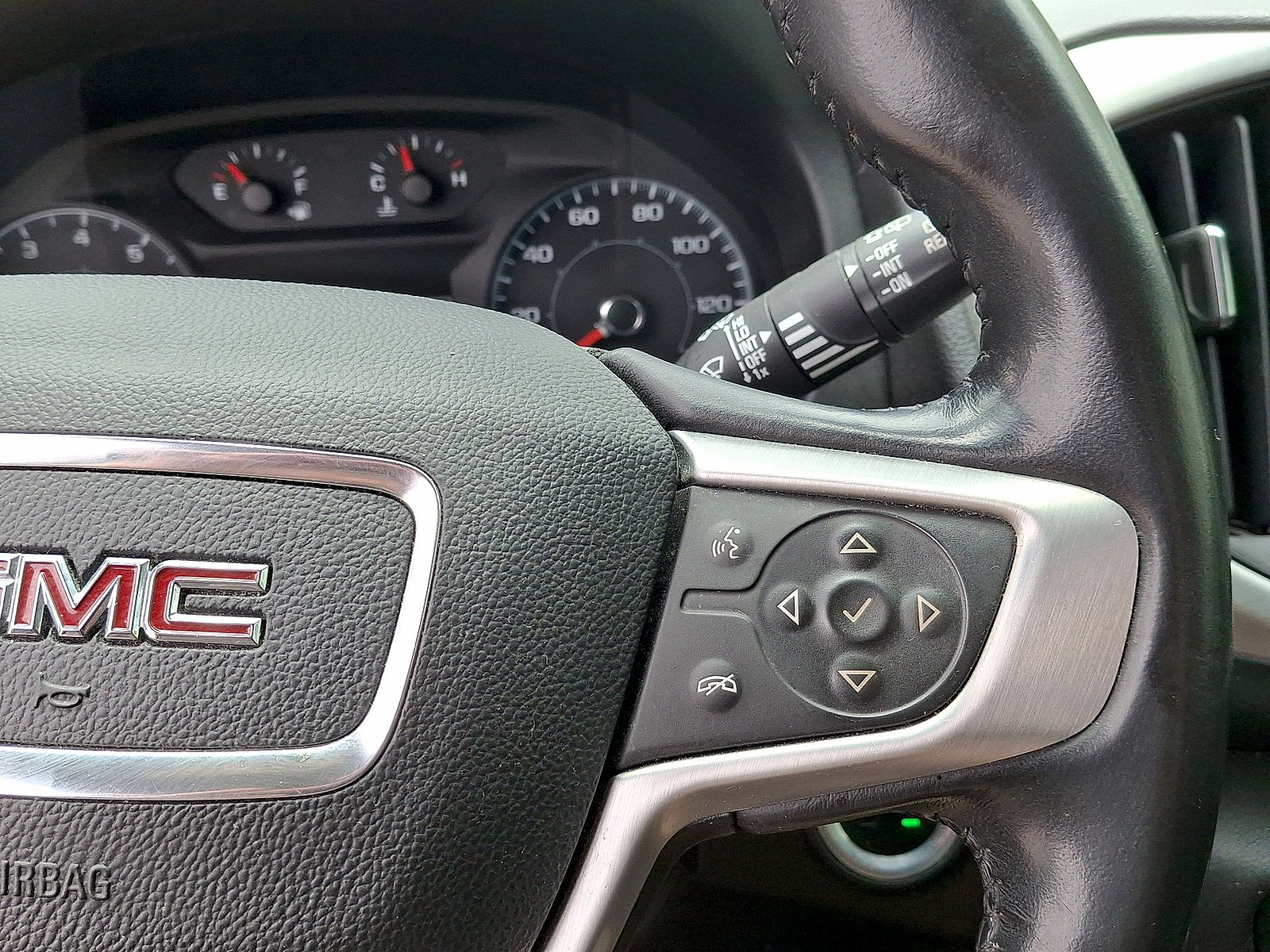 Used 2018 GMC Terrain SLE FWD image 18