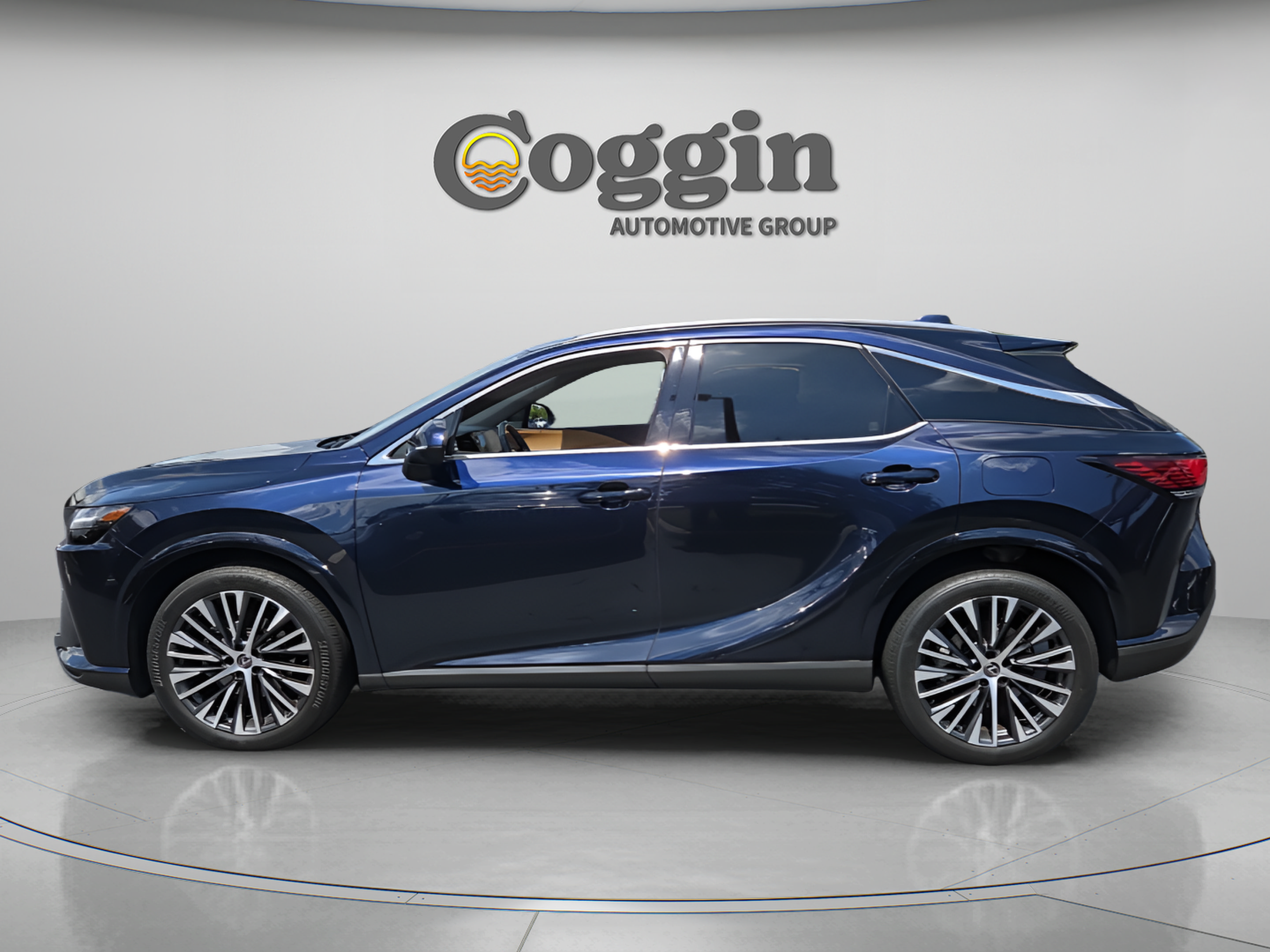 Used 2023 Lexus RX 350 Premium Plus w/ Accessory Package (Z1) FWD image 2