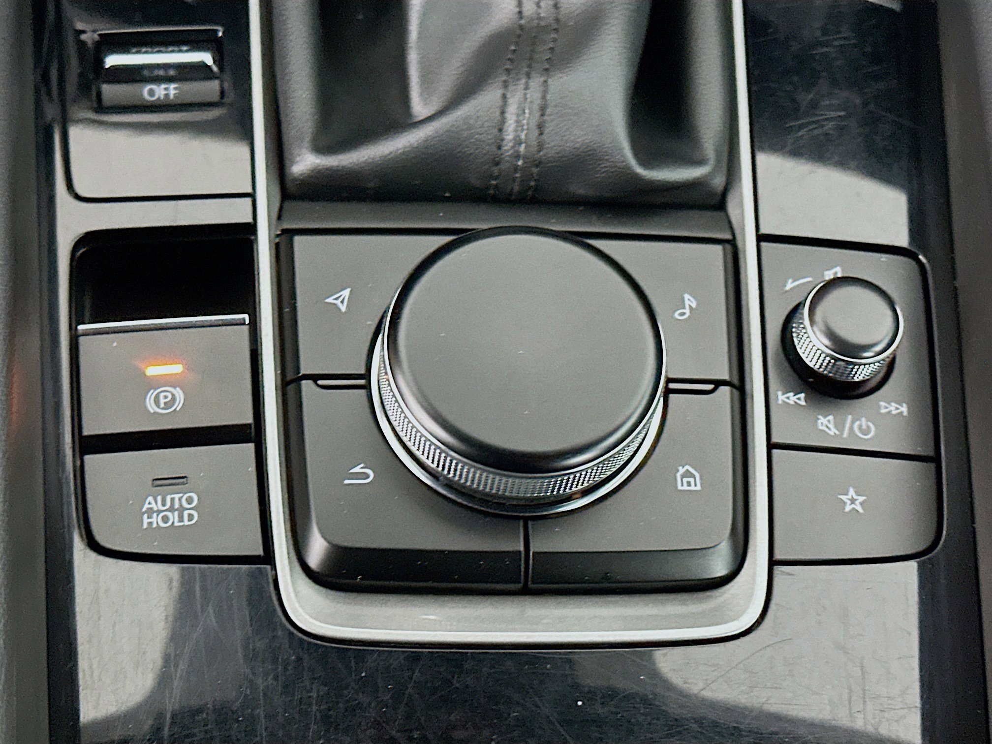 Used 2024 MAZDA MAZDA3 s image 26