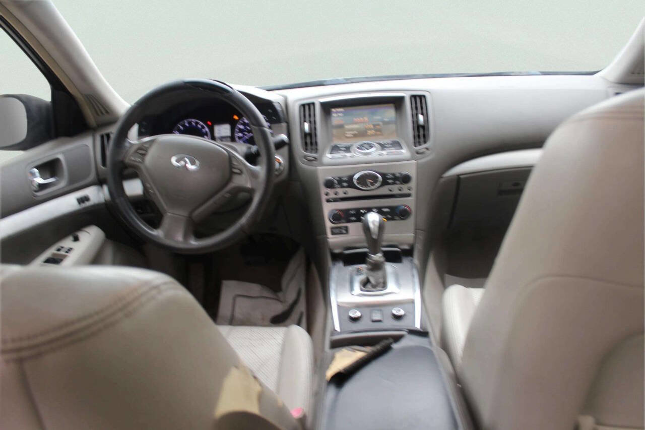 Used 2011 INFINITI G37 x Sedan w/ Premium Pkg image 7