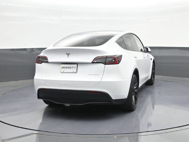 Used 2023 Tesla Model Y Long Range AWD/4WD image 10