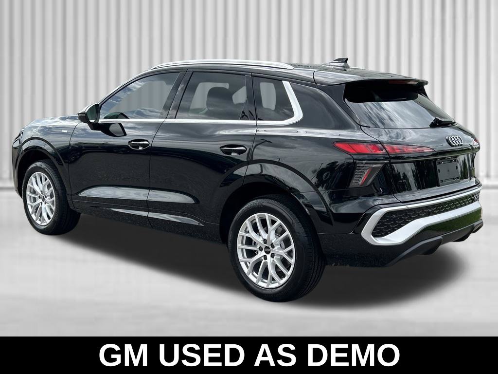 New 2026 Audi Q3 quattro 2.0T AWD/4WD image 3