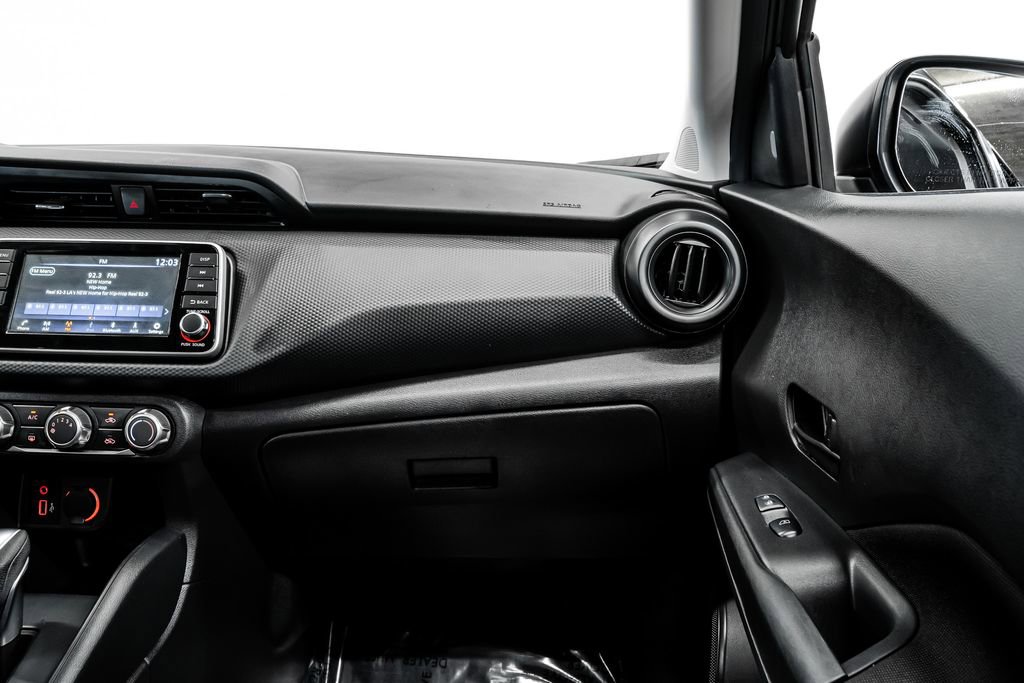 Used 2024 Nissan Kicks S image 28