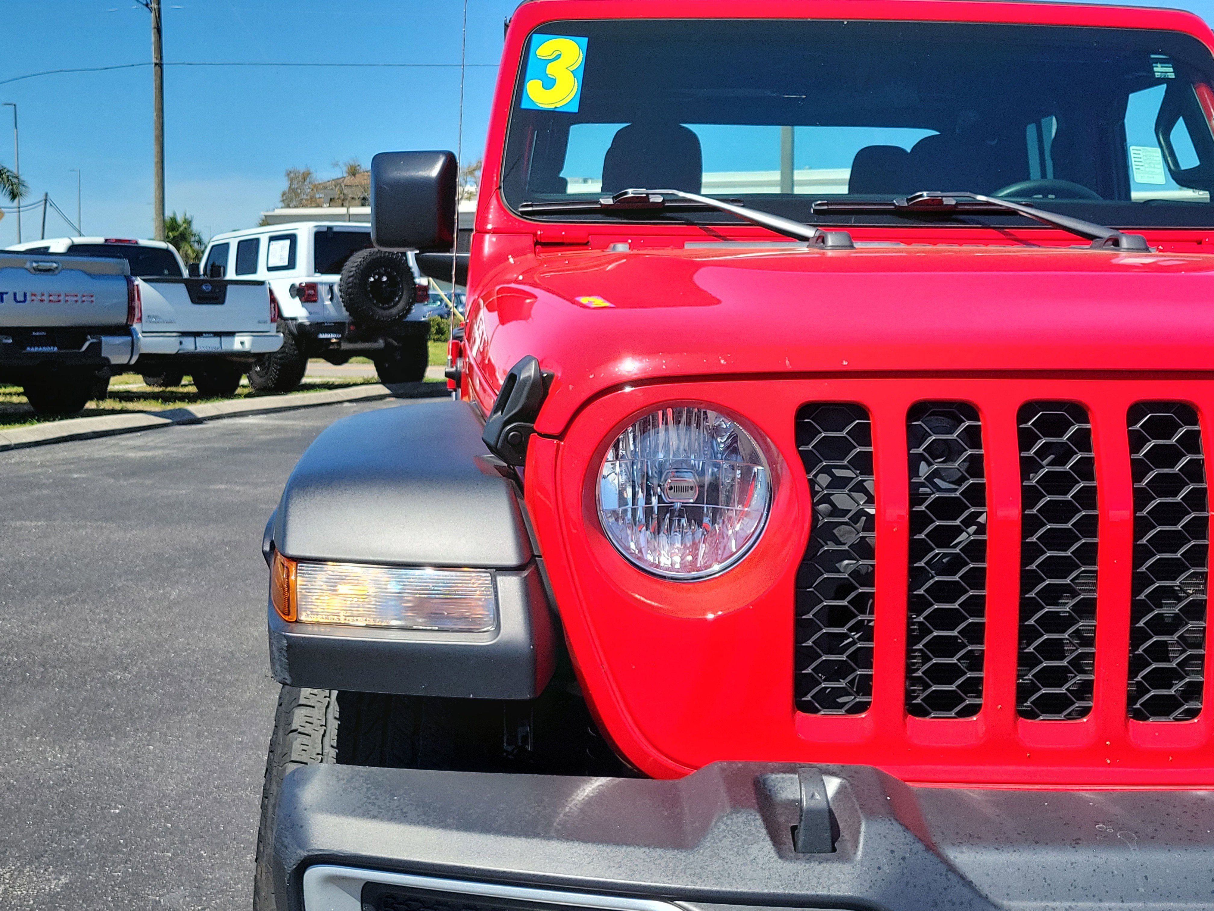 Used 2023 Jeep Gladiator Sport image 7
