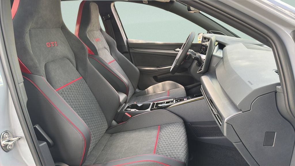 New 2026 Volkswagen GTI SE FWD image 27