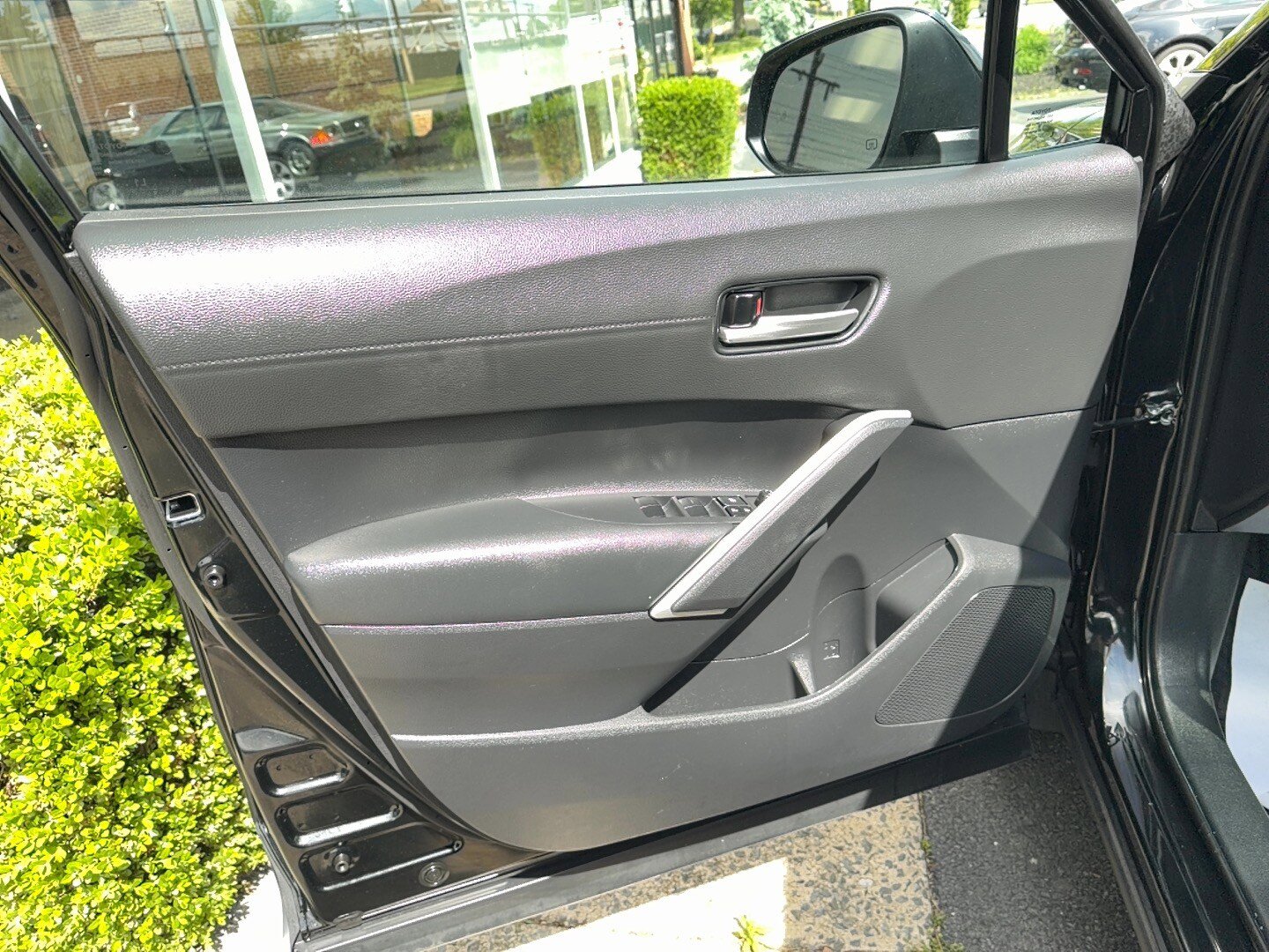 Used 2024 Toyota Corolla Cross AWD Hybrid image 17