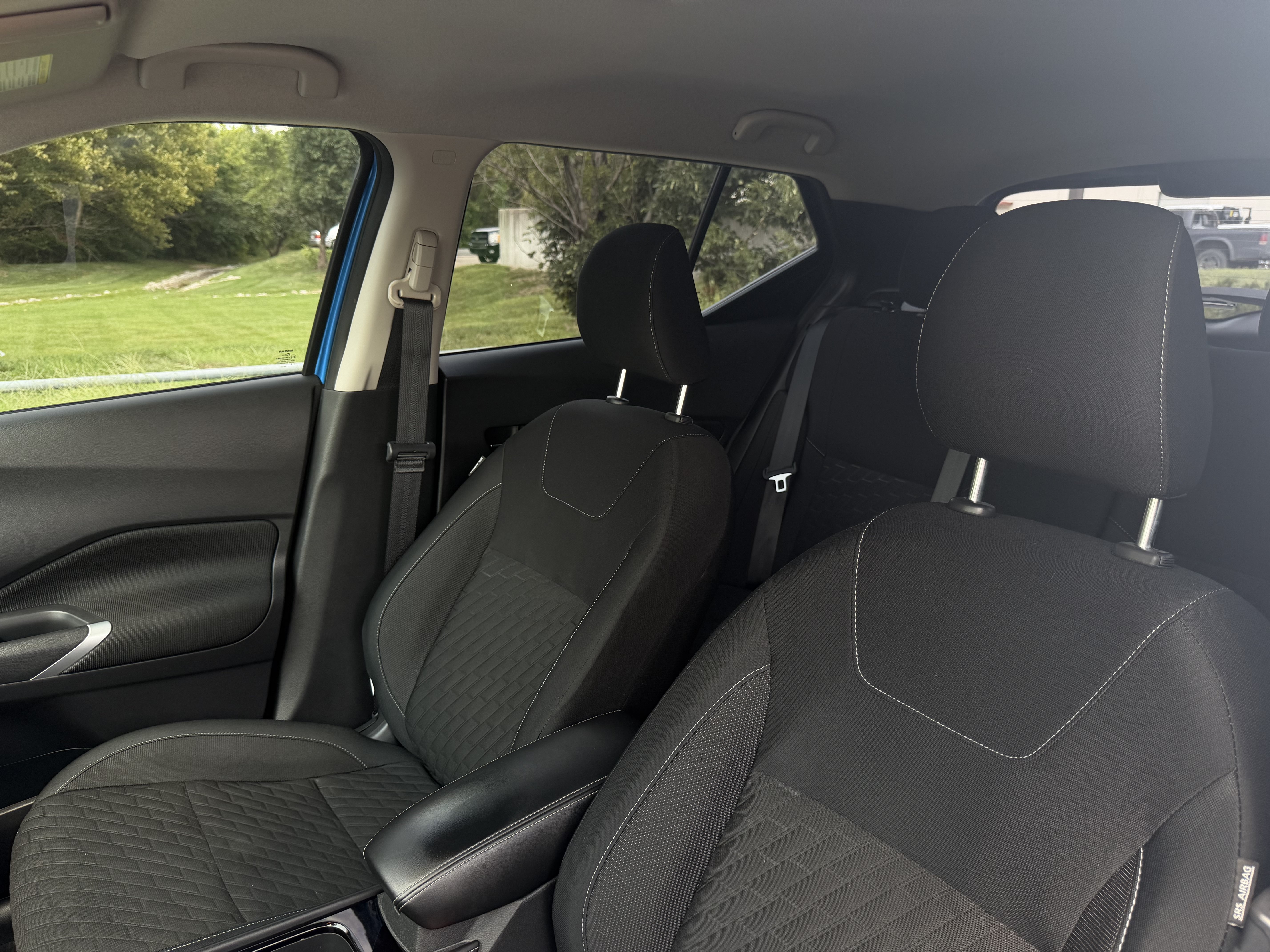 Used 2023 Nissan Kicks SV FWD image 4