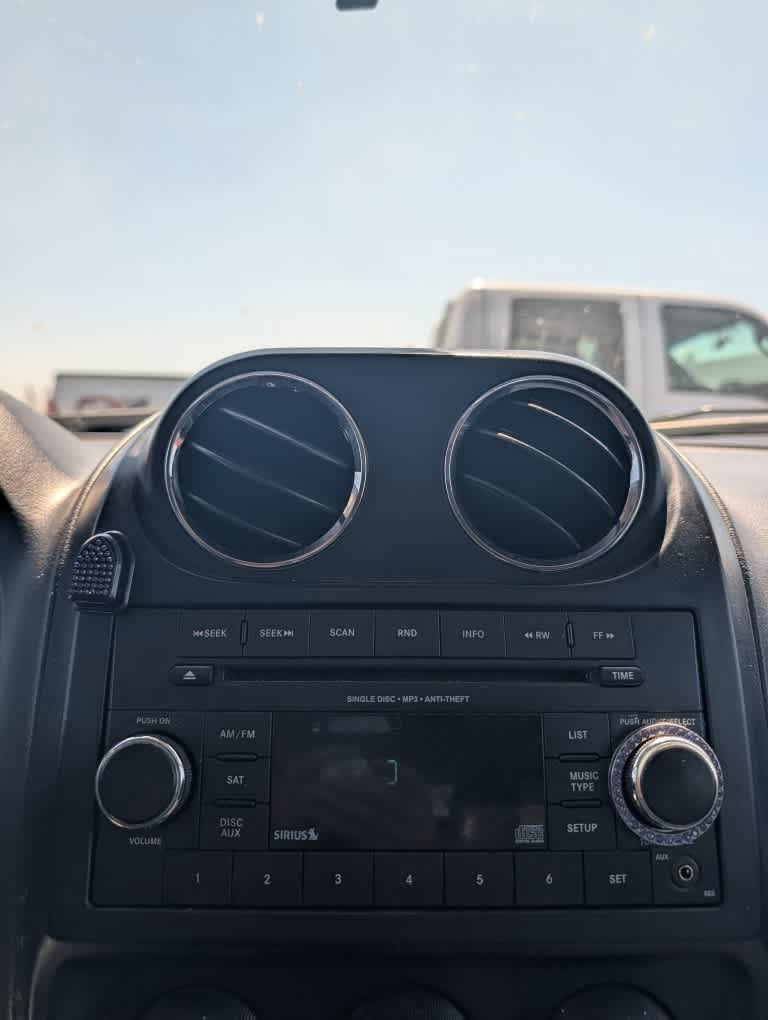 Used 2015 Jeep Patriot High Altitude AWD/4WD image 16