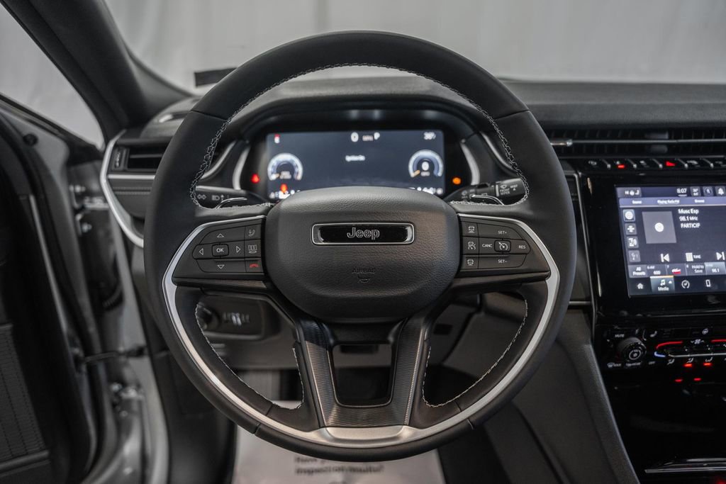 New 2025 Jeep Grand Cherokee Altitude image 27