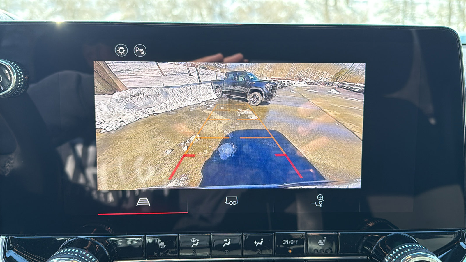 New 2026 GMC Canyon Elevation w/ Convenience Package image 15