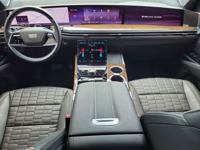 Used 2025 Cadillac Escalade Sport Platinum image 13