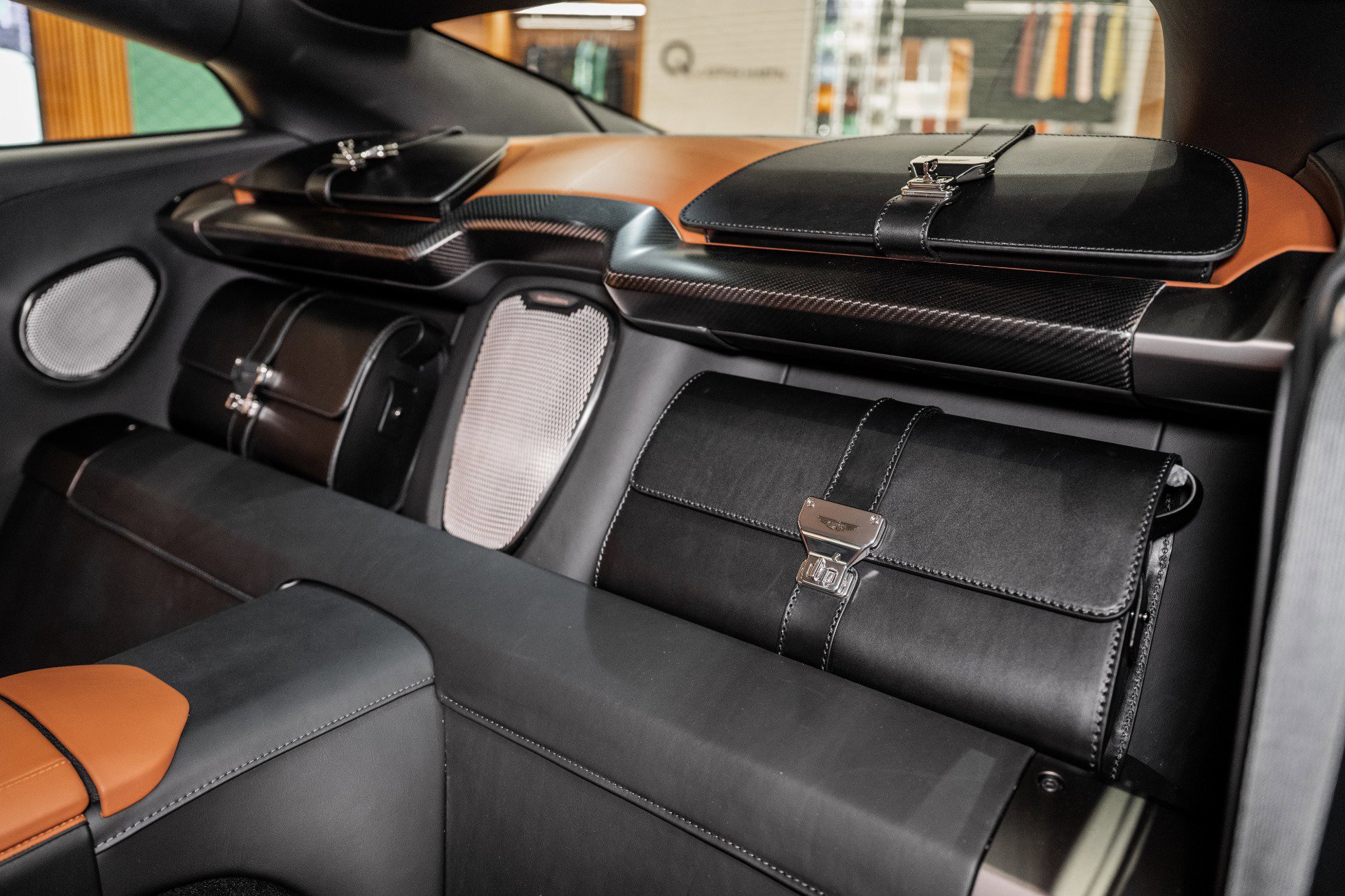 Used 2025 Aston Martin Vanquish Coupe image 49