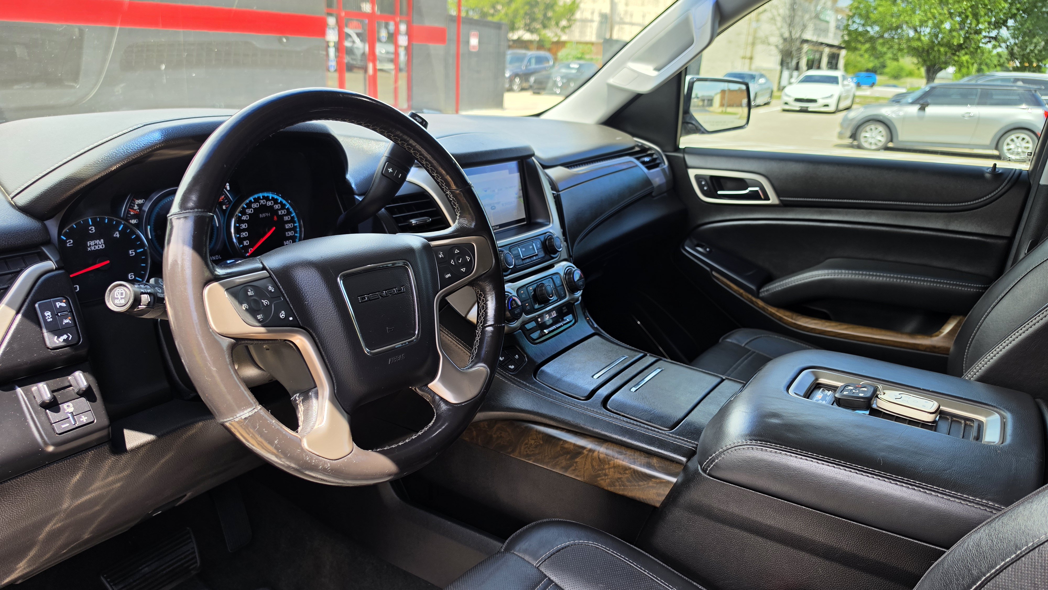 Used 2018 GMC Yukon Denali RWD image 25