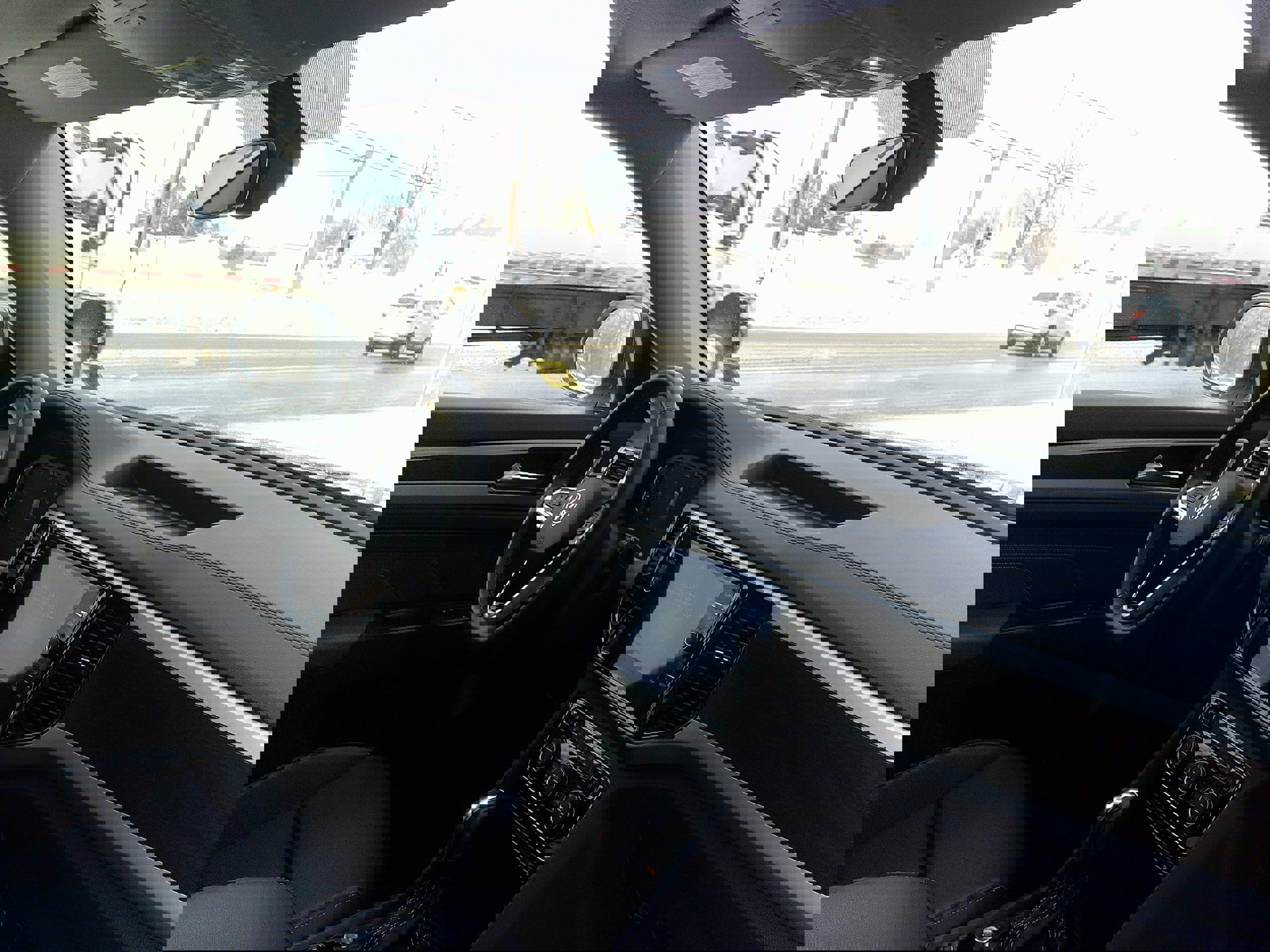 Used 2023 Volkswagen Atlas SE AWD/4WD image 23