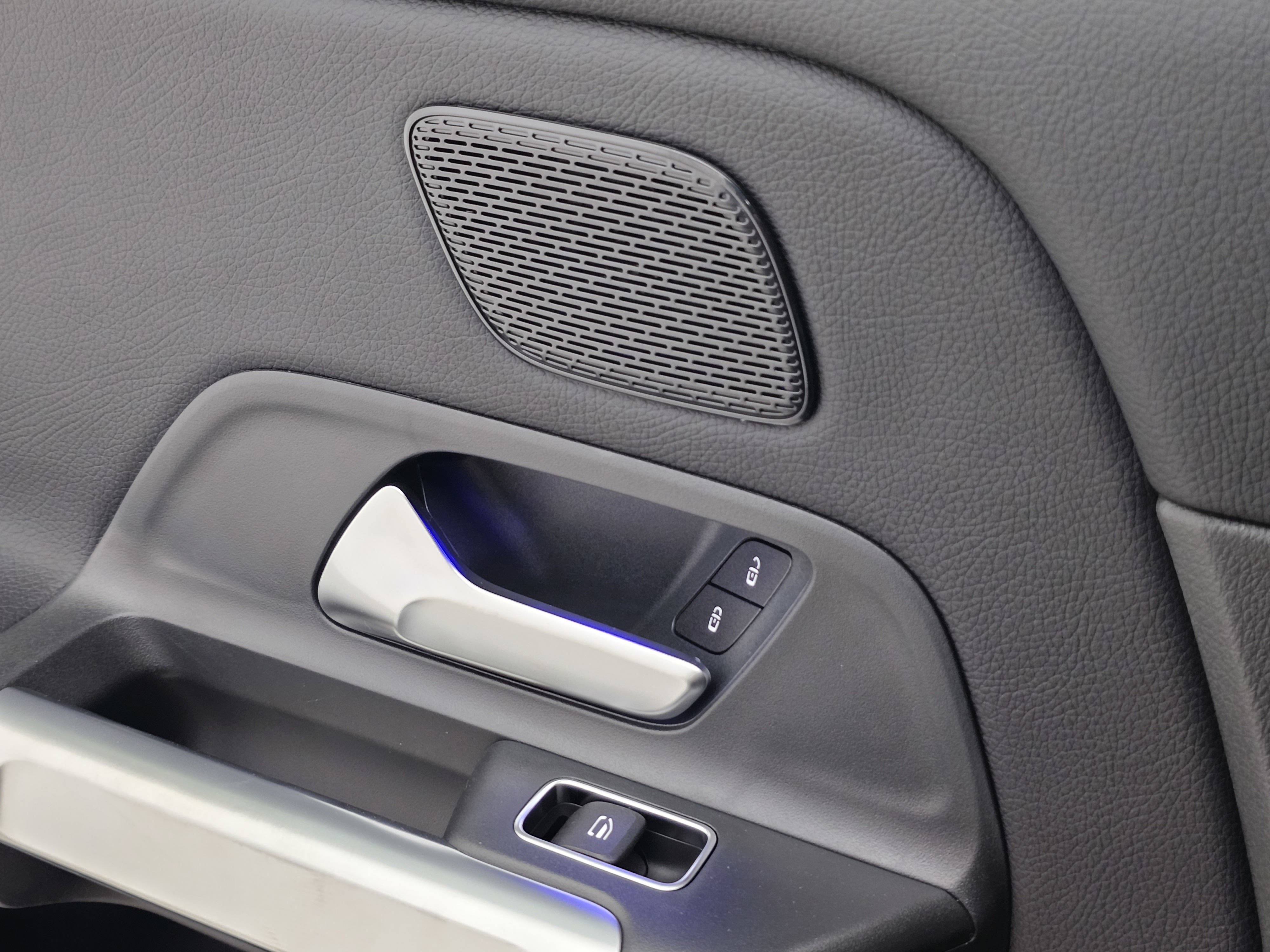 New 2026 Mercedes-Benz GLB 250 4MATIC image 26