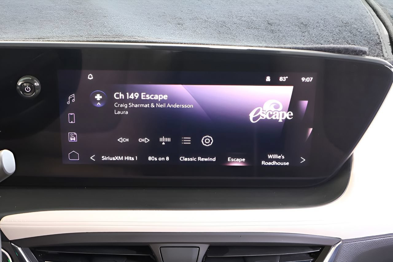 Used 2025 Buick Encore GX Avenir w/ Avenir Technology Package FWD image 14