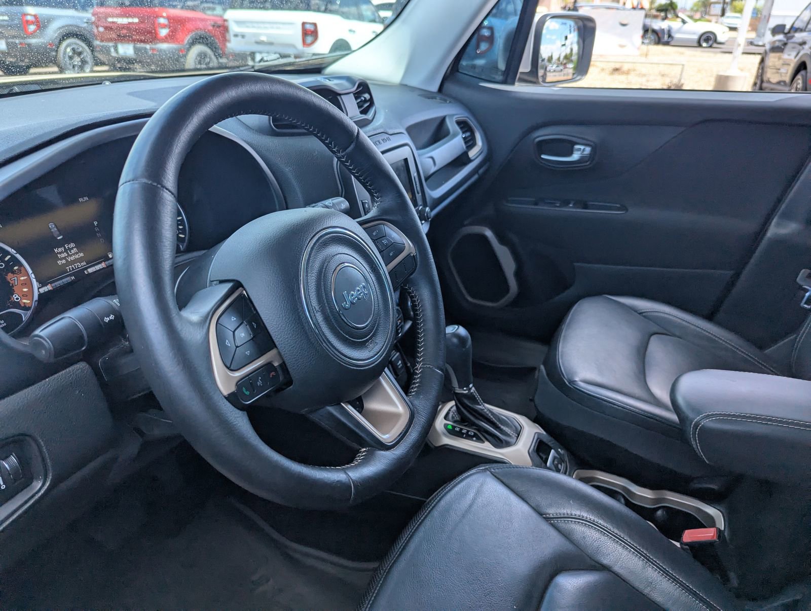 Used 2015 Jeep Renegade Limited FWD image 17