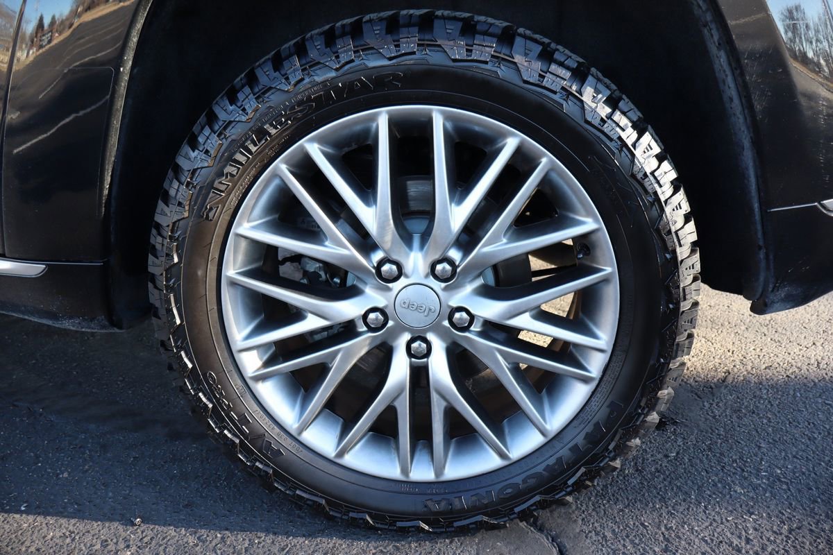 Used 2018 Jeep Grand Cherokee Summit w/ Platinum Series Group AWD/4WD image 42