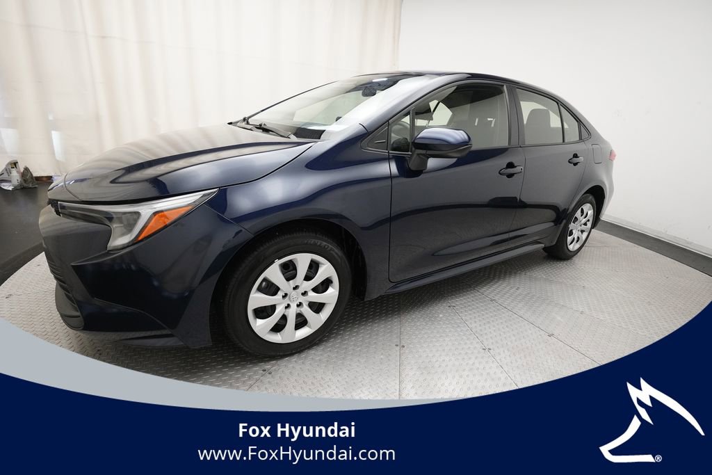 Used 2025 Toyota Corolla LE FWD image 1