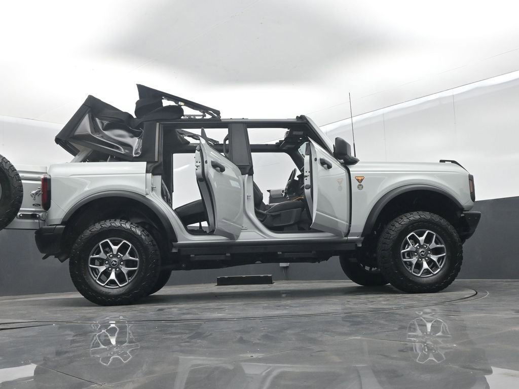 Used 2021 Ford Bronco Badlands image 78