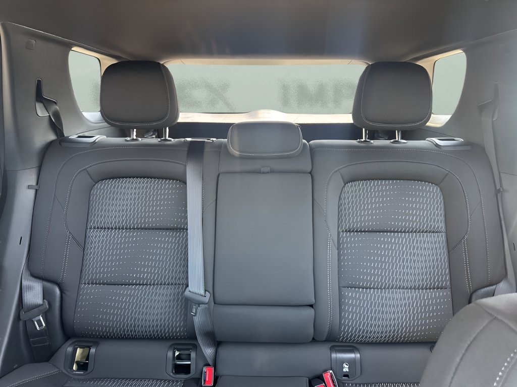 Used 2026 Chevrolet Equinox LT FWD image 11