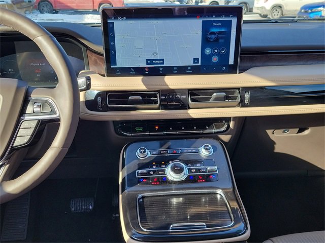 Certified 2022 Lincoln Nautilus Reserve image 22