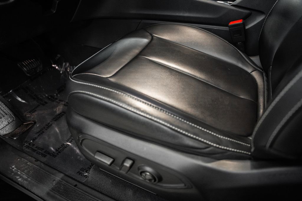 Certified 2023 Jeep Grand Cherokee Limited w/ Black Appearance Package image 38