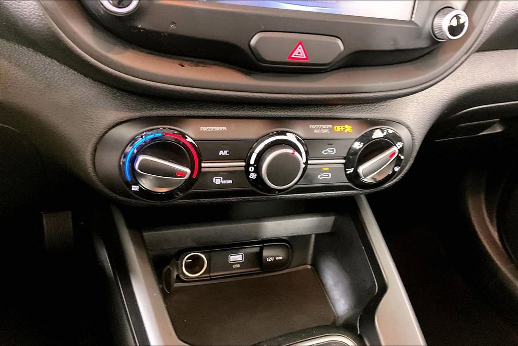 Used 2023 Kia Soul LX w/ LX Technology Package image 15