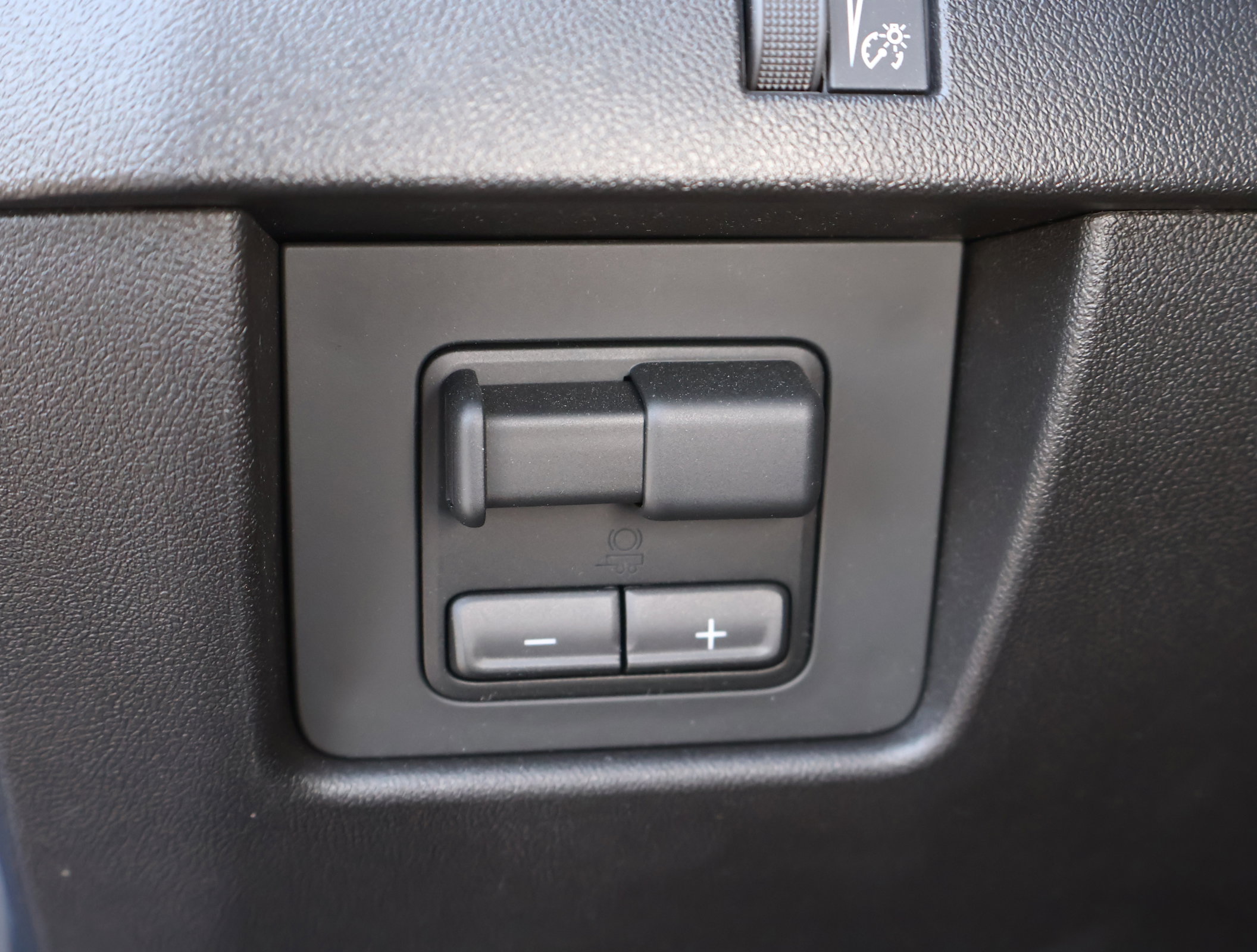 Used 2026 Chevrolet Colorado Trail Boss image 12