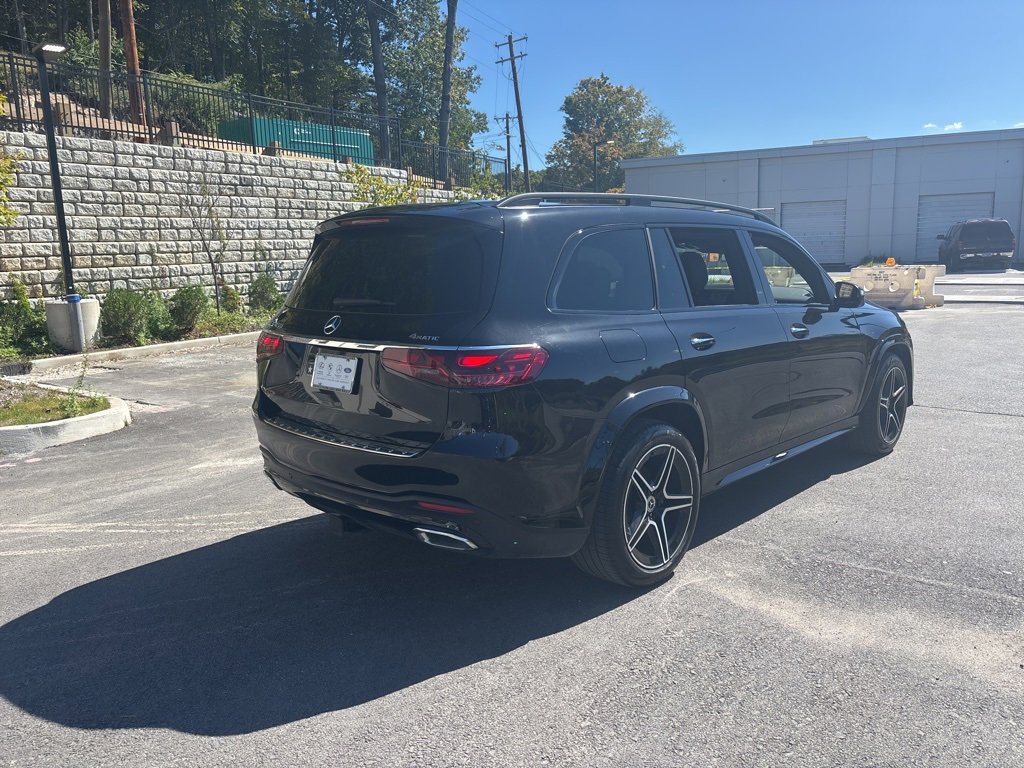 Used 2025 Mercedes-Benz GLS 450 4MATIC image 5