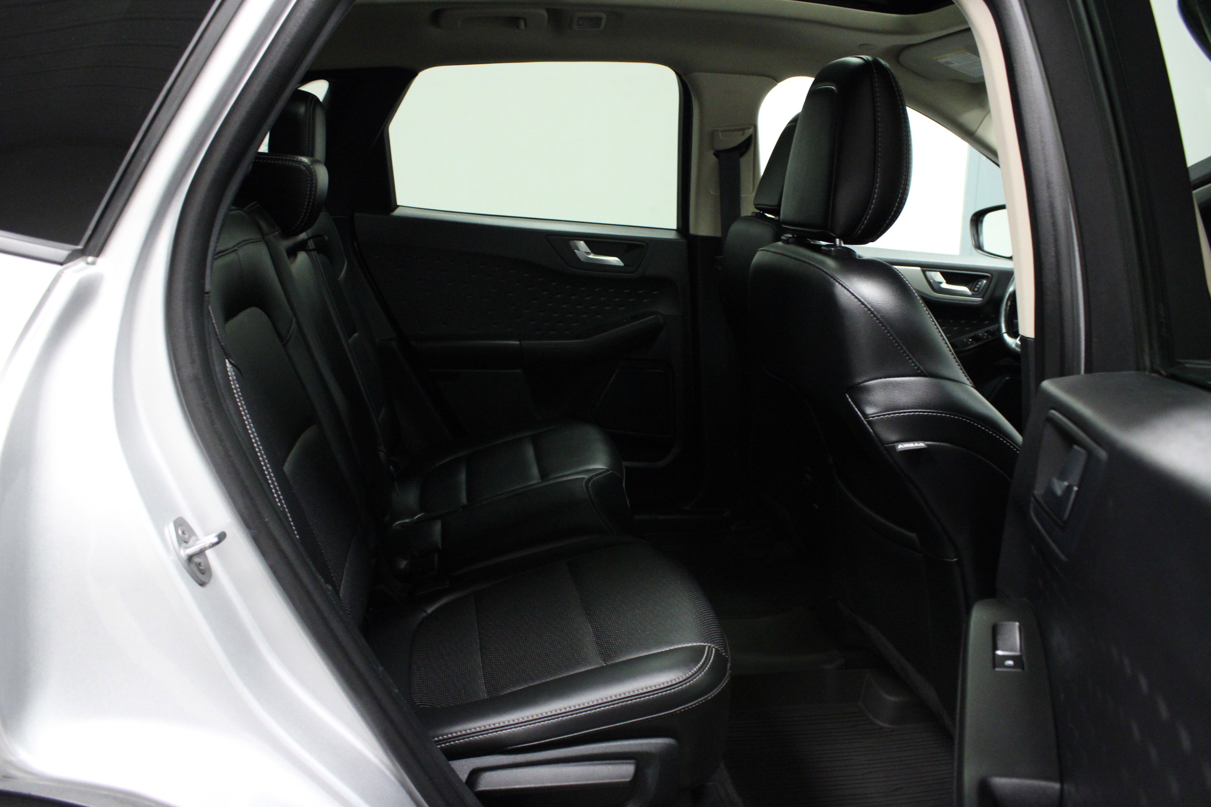 Used 2020 Ford Escape SE Sport image 14