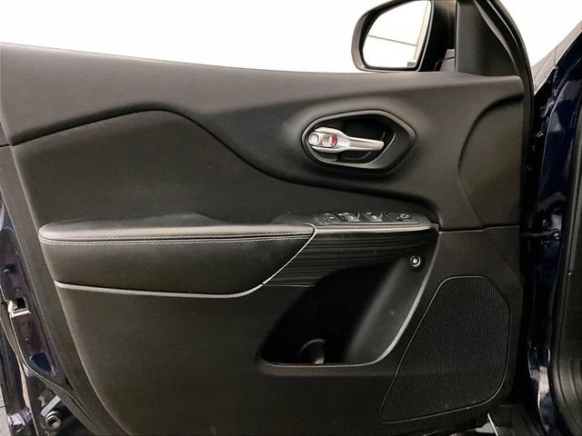 Used 2016 Jeep Cherokee Sport AWD/4WD image 22