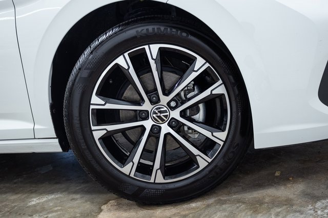 Used 2024 Volkswagen Jetta Sport image 28