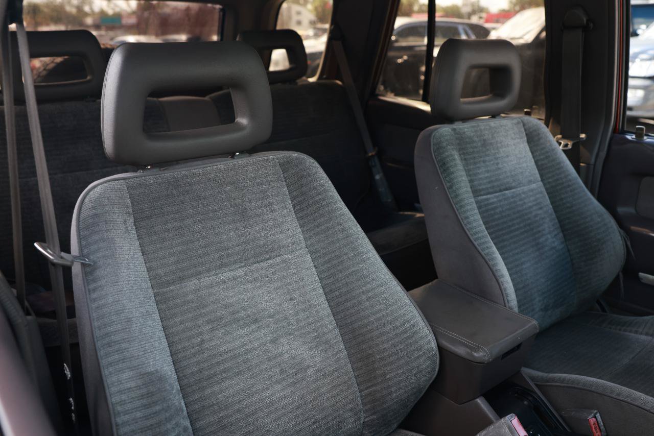 Used 1994 Isuzu Rodeo LS RWD image 16