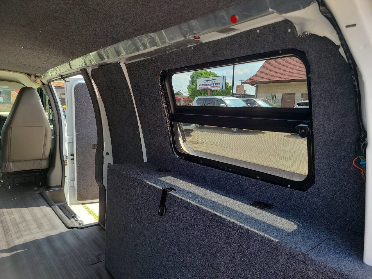 Used 2018 Chevrolet Express 2500 2500 3dr Extended Cargo Van image 39