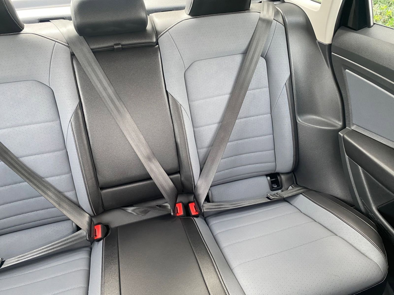 Used 2025 Volkswagen Jetta SE image 37