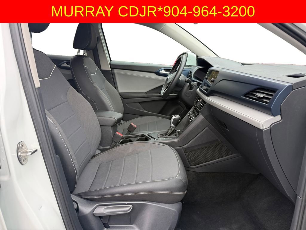 Used 2024 Volkswagen Taos SE image 15