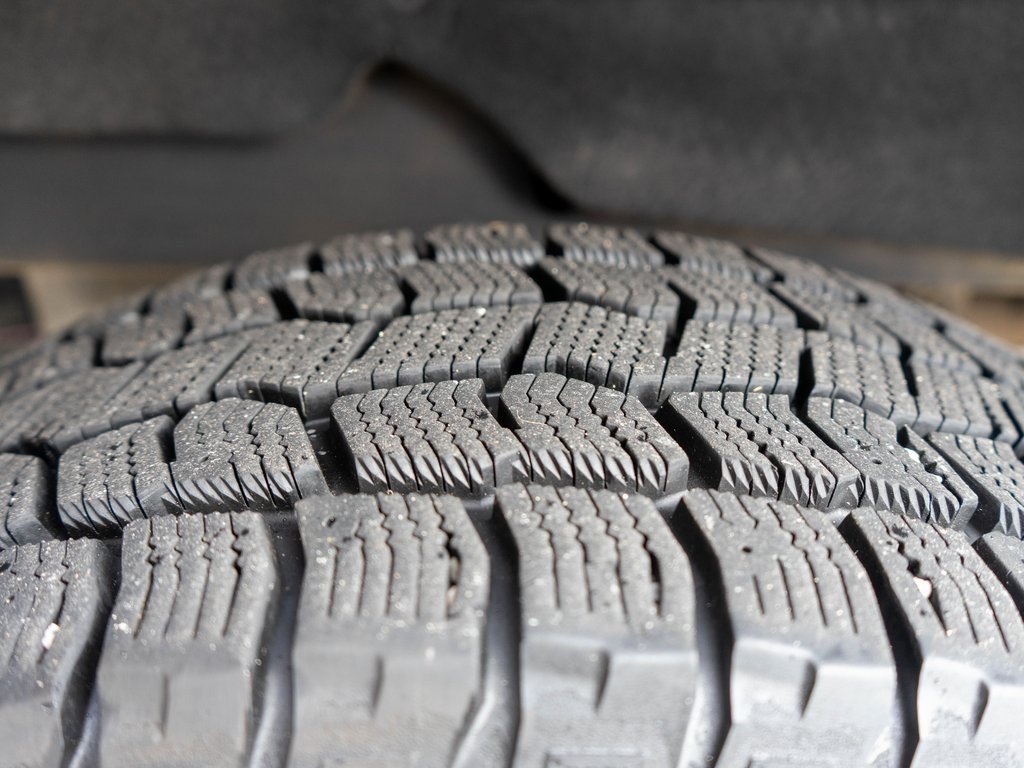 Used 2020 Chevrolet Silverado 1500 LT Trail Boss w/ Bed Protection Package image 32