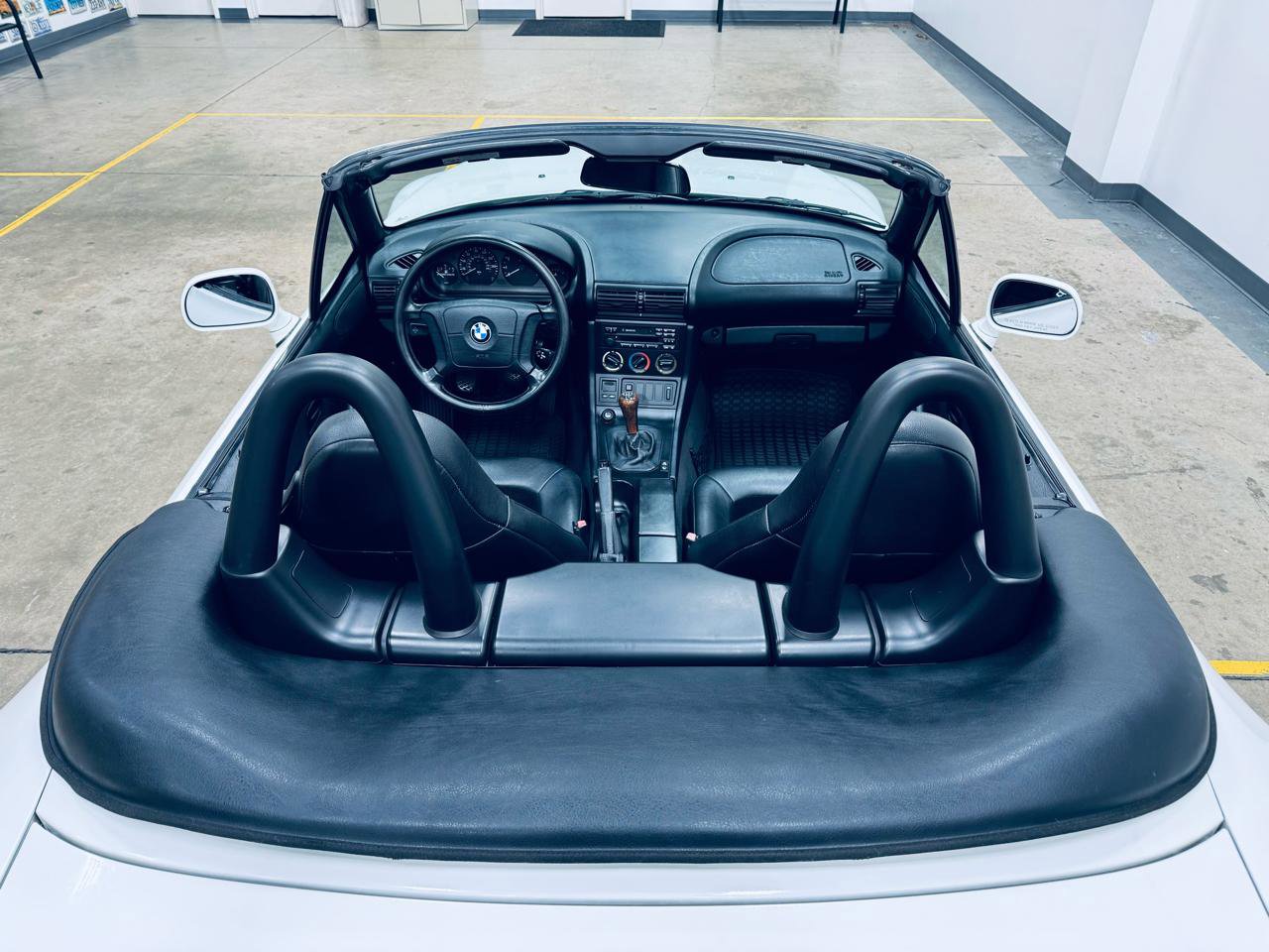 Used 1998 BMW Z3 2.8 RWD image 16